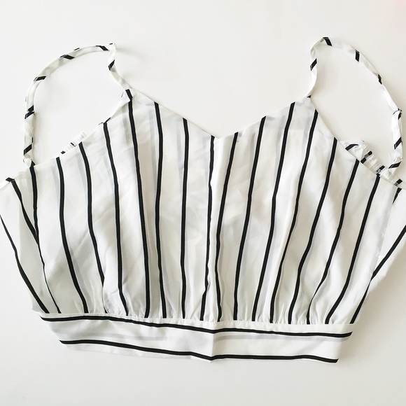 Black and White Striped Back Tie Crop Tank Top - Picture 4 of 6